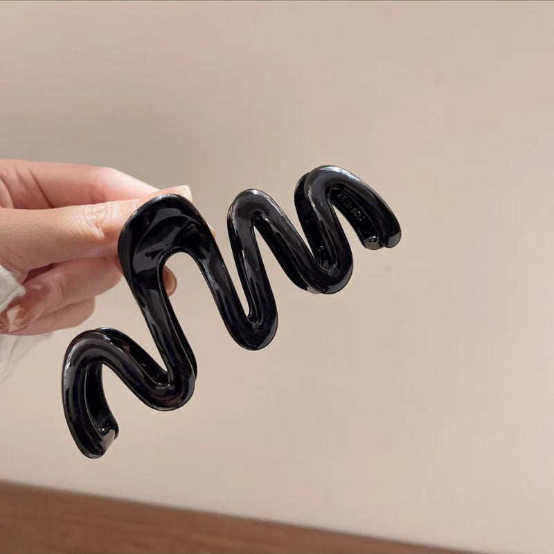 WAVY HAIR CLIP