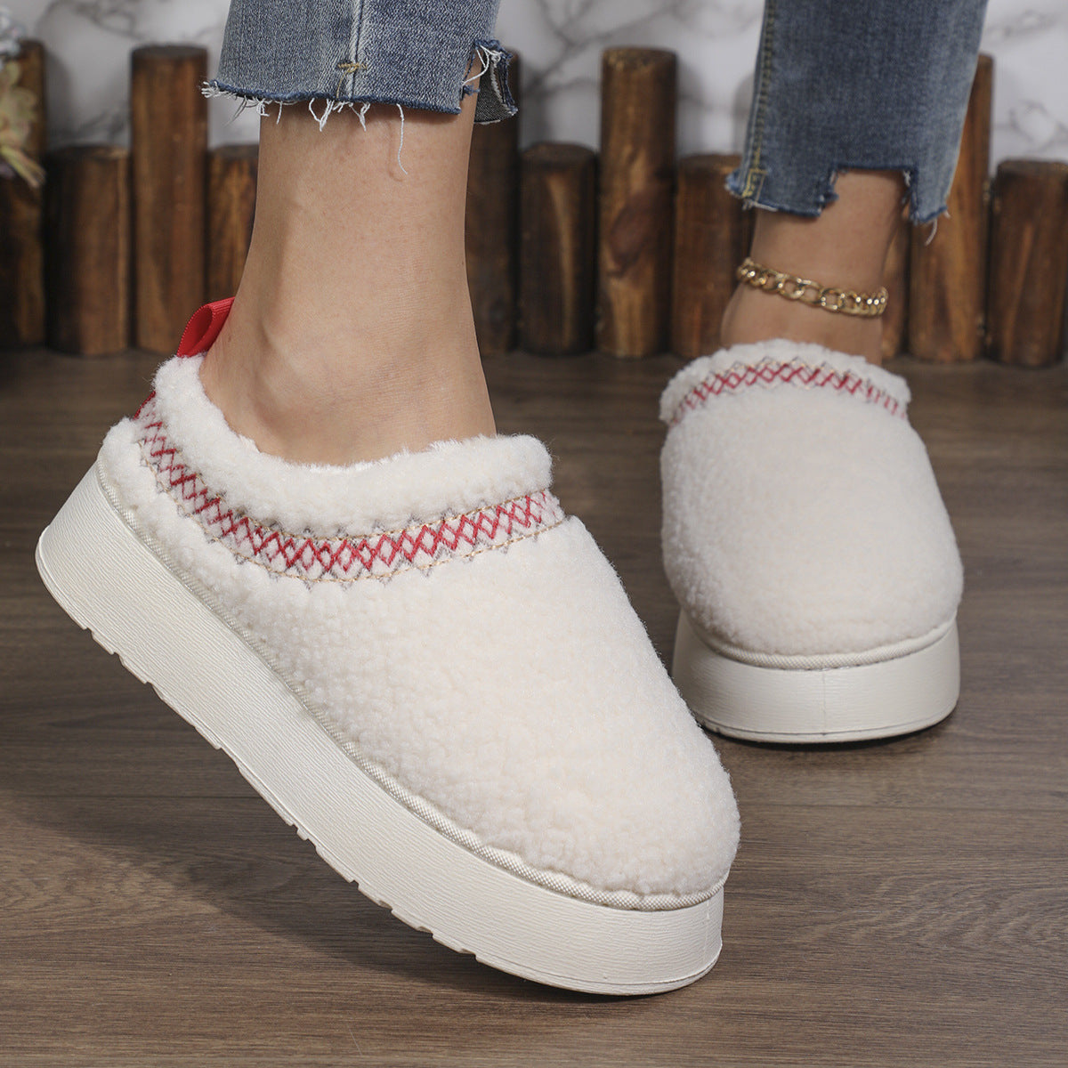 WINTER PLUSH SLIPPERS