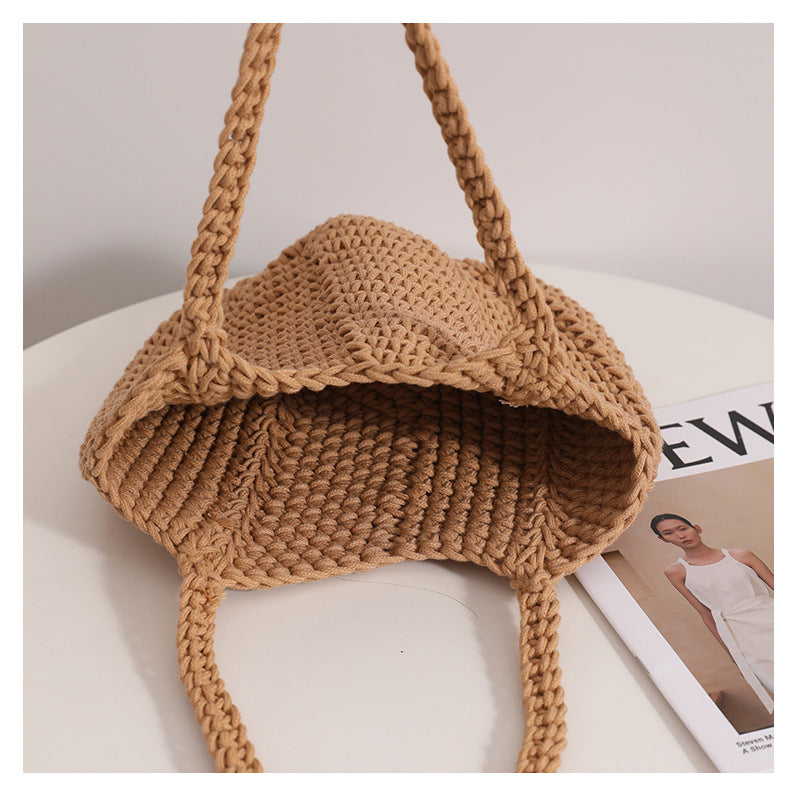 WOVEN SHOULDER BAG